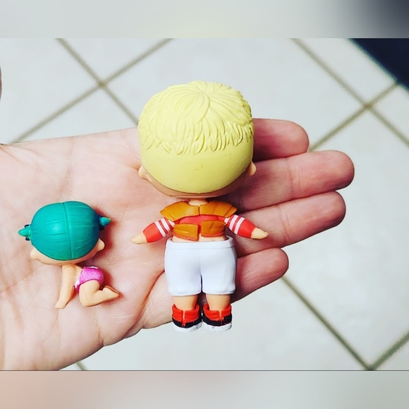 MGA LOL Surprise Dolls Boys Series 2 Captain Q.B. & Lil Cheer Captain - Picture 3 of 5